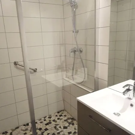 Aixilia - Au Coeur De La Ville, Pour 2 Personnes ! Mae-7494 *